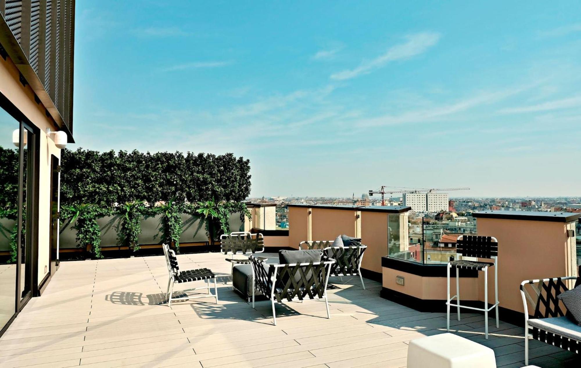מילאנו San Babila Central Tower With Panoramic Terrace Overlooking Duomo By Rentopolis מראה חיצוני תמונה