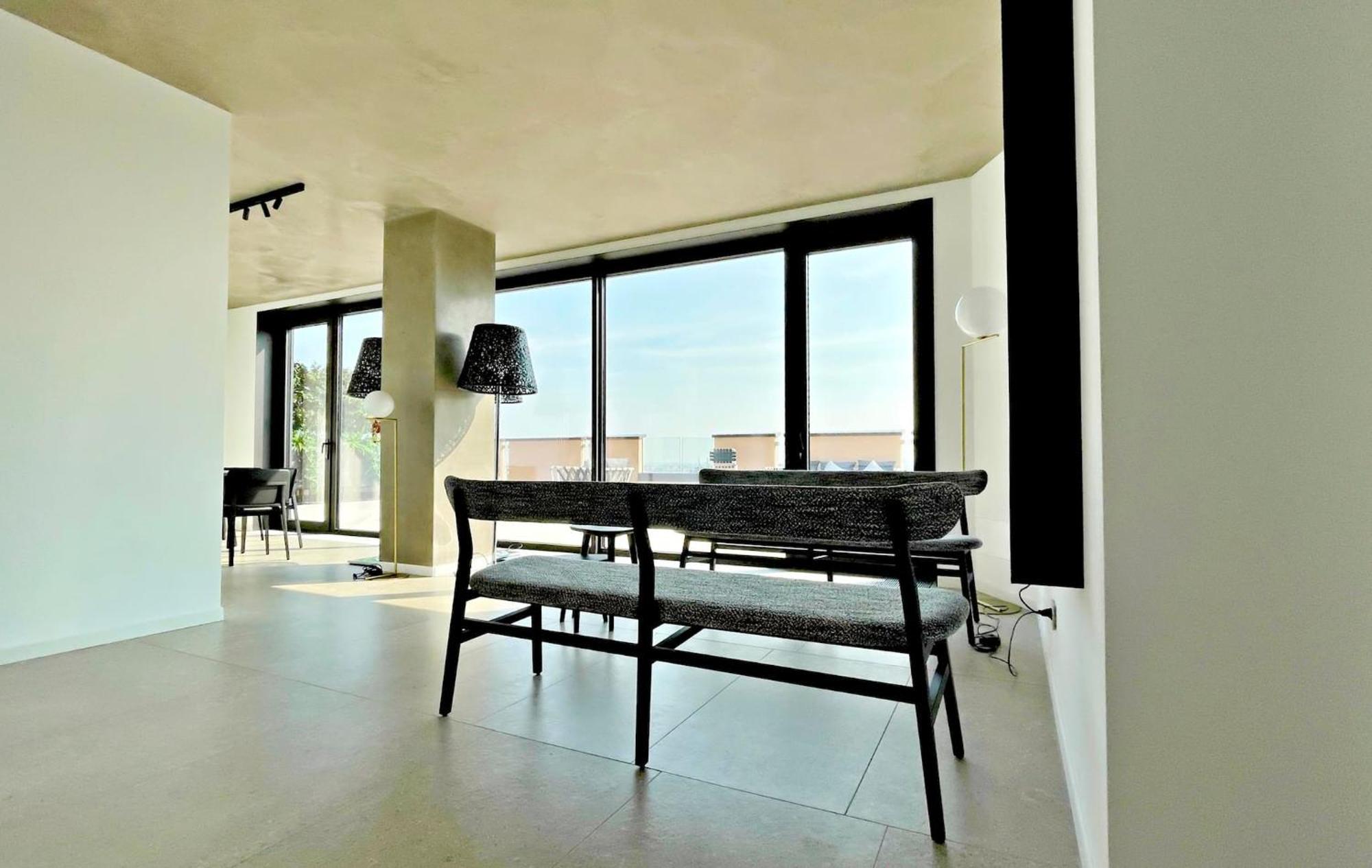 מילאנו San Babila Central Tower With Panoramic Terrace Overlooking Duomo By Rentopolis מראה חיצוני תמונה