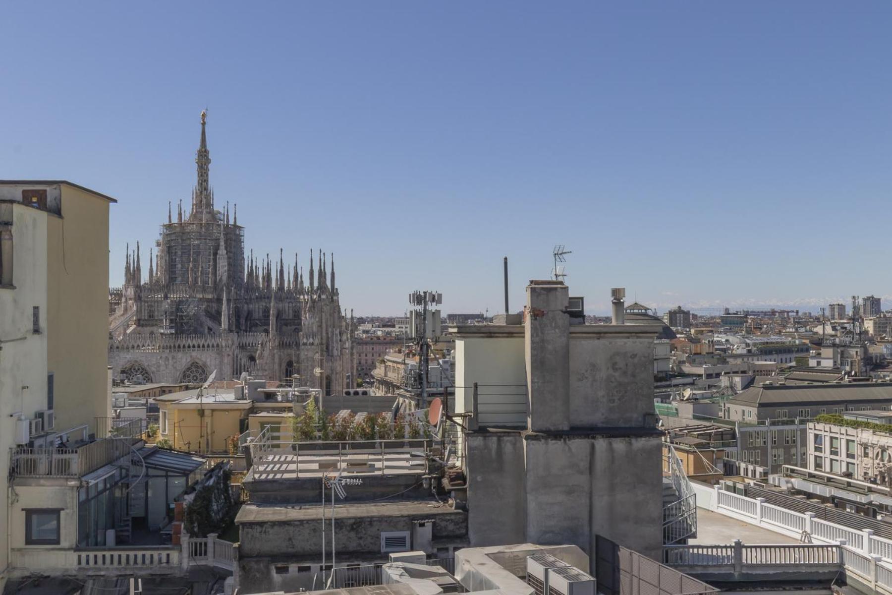 מילאנו San Babila Central Tower With Panoramic Terrace Overlooking Duomo By Rentopolis מראה חיצוני תמונה