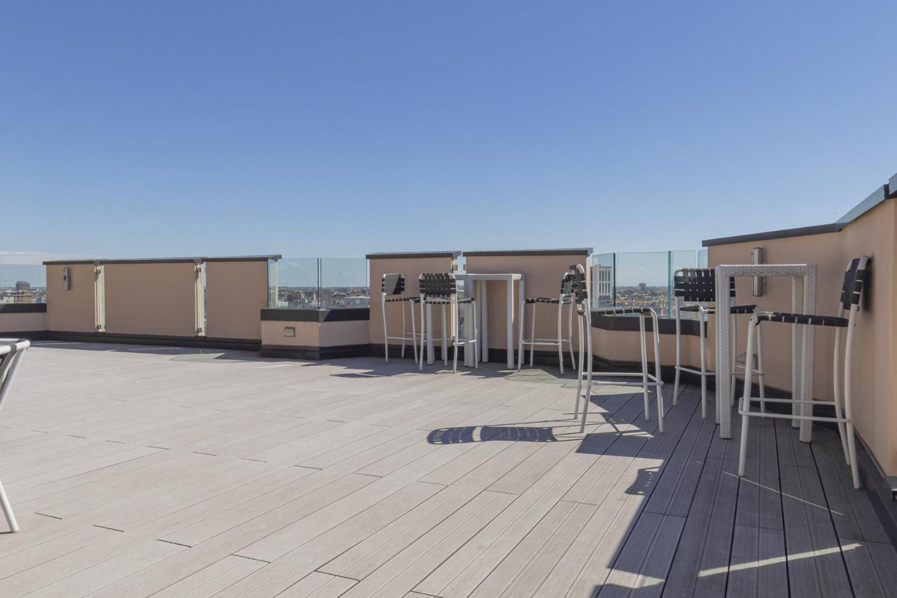 מילאנו San Babila Central Tower With Panoramic Terrace Overlooking Duomo By Rentopolis מראה חיצוני תמונה