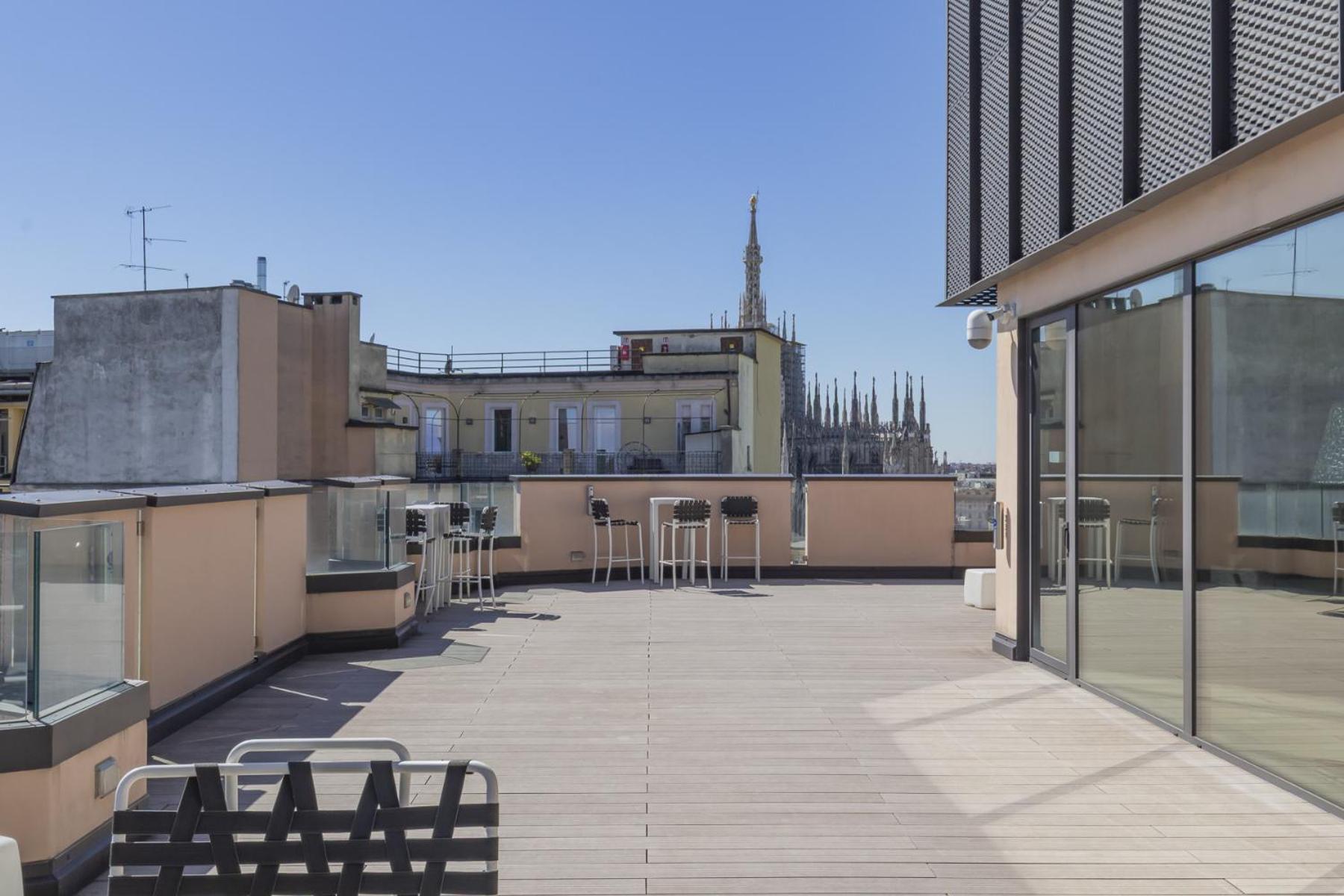 מילאנו San Babila Central Tower With Panoramic Terrace Overlooking Duomo By Rentopolis מראה חיצוני תמונה