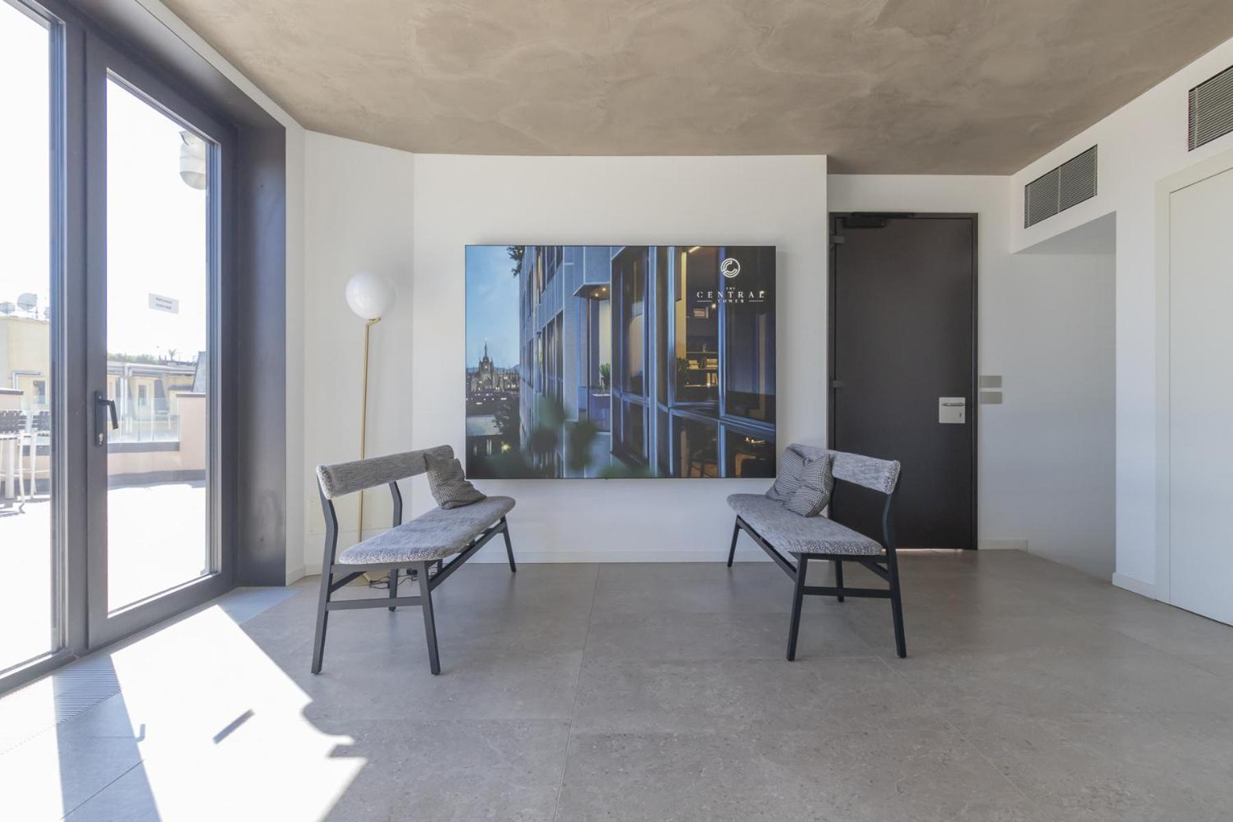 מילאנו San Babila Central Tower With Panoramic Terrace Overlooking Duomo By Rentopolis מראה חיצוני תמונה